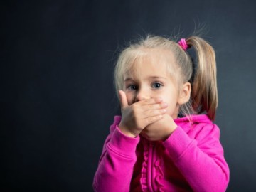 У ребенка пахнет изо рта: что делать