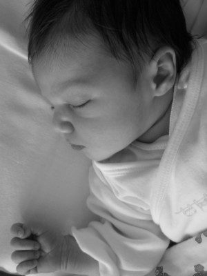 Запор у новорожденных при искусственном вскармливании: как избавить кроху от проблемы с животиком