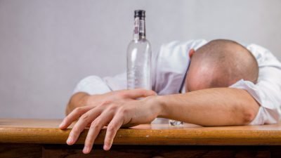 как вылечить алкоголизм в домашних условиях